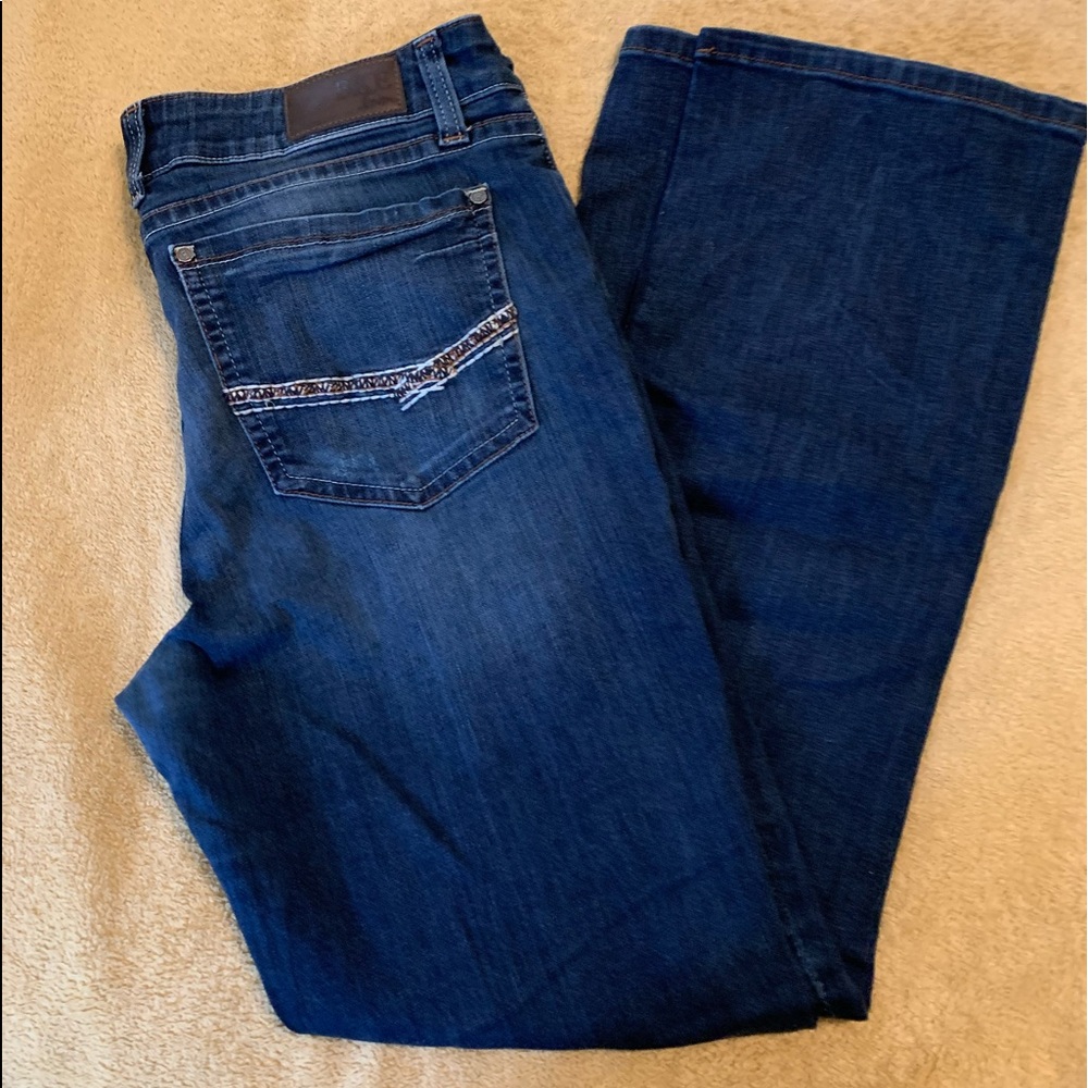 💰”Scarlett” boot cut jeans by BKE denim Sz 36R